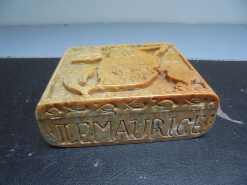 Mauritius alabaster box - alabaster,