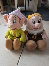 LOT DE 2 PELUCHE DISNEY LES 7