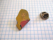 PINS RARE VINTAGE JOUETS POUPEE BARBIE ROBE DE SOIREE MARIEE TV CINEMA wxc 33