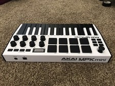 Akai MPK Mini MK3 Keyboard and