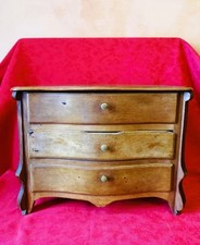 Petite commode de maitrise