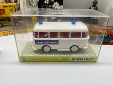 ANCIENNE MINIALUXE PLASTIQUE