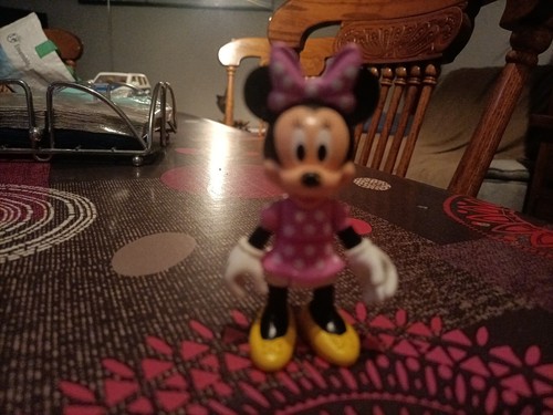 Figurine univers disney - disney,