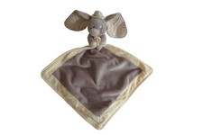 Peluche Dumbo avec mouchoir Disney – 13 cm – Occasion très bon état