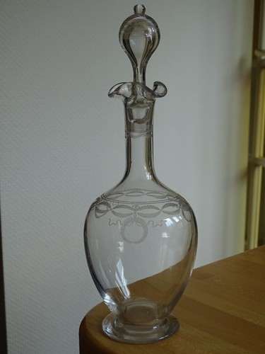 Baccarat ancienne carafe - carafe, a