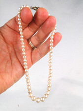 PETIT COLLIER EN PERLES DE