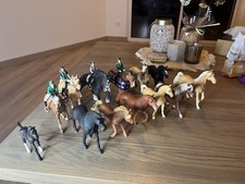 ? Lot Schleich – 12 chevaux, 1 poulain et 4 personnages