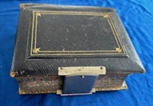 Bel album photo - ancien, cuir