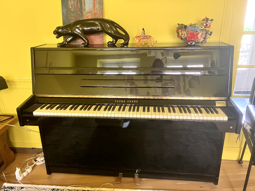 Piano droit young chang 109 - young,