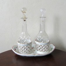 Lunéville, Les Islettes ? Huilier vinaigrier en faïence décor de fleurs, XVIIIe