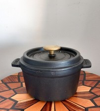 Cocotte  Ronde Staub en Fonte    14 cm  Couleur Noir Mat Vintage 
