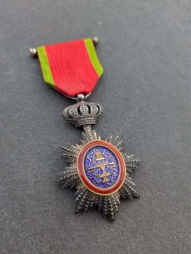 Médaille ordre royal - médaille,