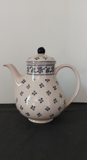 théière, verseuse,  Laura ASHLEY,  modèle "petite fleur"  made in England