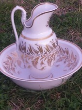 Bassin de toilette et son broc en porcelaine de Paris époque XIXème