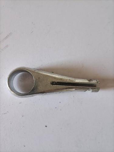 Patte support clignotant avant - clignotant,