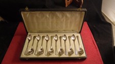 Coffret de 12 cuillères a