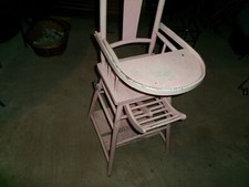 Décoration: Ancienne CHAISE de BEBE en BOIS