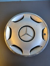 Mercedes Classe E W124 / Enjoliveur 15 pouces / 1244011424