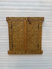 Ancienne fenêtre en bois avec