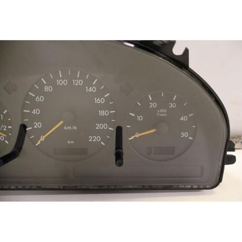 A1635401847 tableau bord - de,