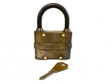 Ancien gros cadenas porte de Prison EFSA avec 2 clés