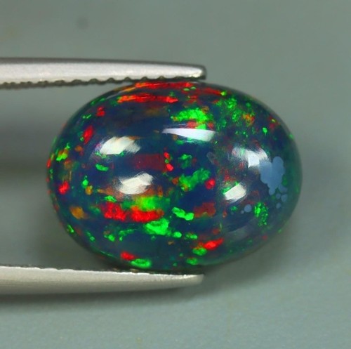Opale noire 10ct - 3.10ct, certifié