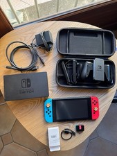 Nintendo Switch V1  COMPLETE Hekate RCM + SD 128Gb ( 48 jeux switch / Neo Geo)