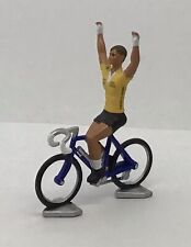 FIGURINE MÉTAL - CYCLISTE - MAILLOT JAUNE - TOUR DE FRANCE - CRÉDIT LYONNAIS