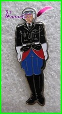 Pin's Un gendarme Gendarmerie Tenue de Motard Casque  #251