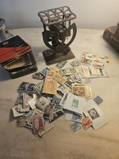 Collection de timbres anciens et vintage du Monde Entier + pèse-courrier ancien