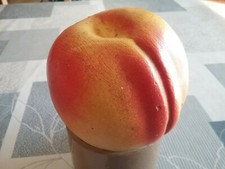 TIRELIRE ANCIENNE A CASSER EN PLATRE  , FORME DE PECHE SIGNE adat