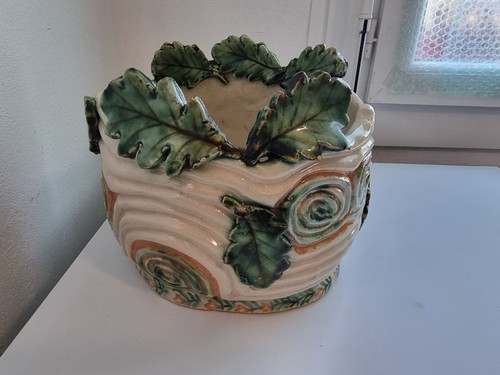 Grand pot signé milou - ,
