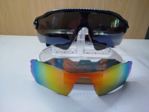 Lunettes soleil oakley - lunettes,