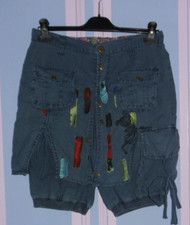 TRES BELLE JUPE SHORT BLEU FONCE DESIGUAL TAILLE 38 EN TRES BON ETAT