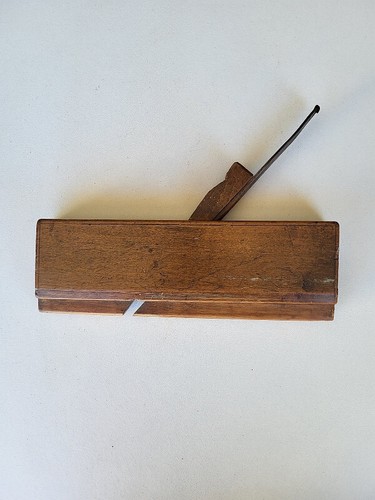 Ancien outil rabot - outil,