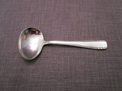 Cuillère bouillie ancienne - cuillère,