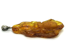 Pendentif ARAIGNÉE sculptée