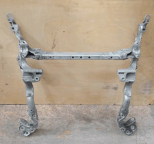 8T0399315H Sous-châssis avant