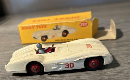 Dinky toys ancienne mercedes - toys,