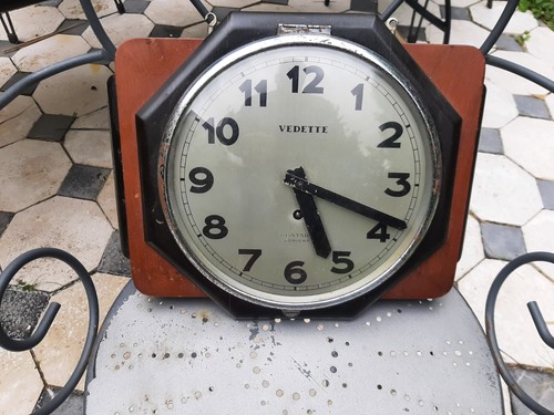 Rare pendule marque vedette - de,