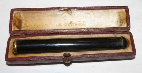 Ancien fume cigarette - ambre, et
