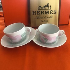 HERMÈS Lot 2  tasses à thé