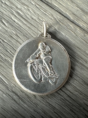 Petite médaille ancienne moto - ancienne,
