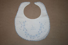 Bavoir ancien brodé main et dentelle  Blanc