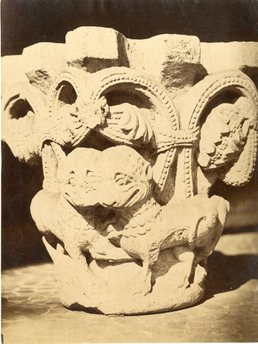 Chapiteau roman vintage - chapiteau,