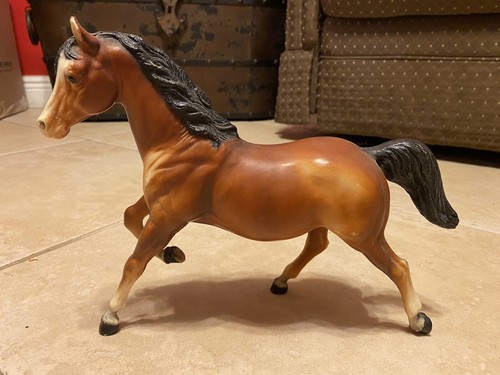 Breyer horse traditional - horse,