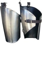 Bouclier noir rond visage de