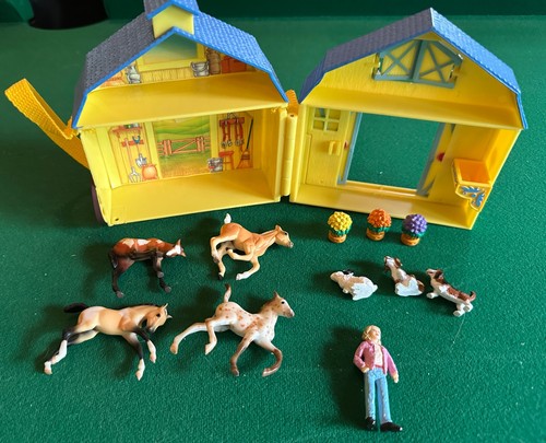 Breyer stablemates yellow barn - stablemates,