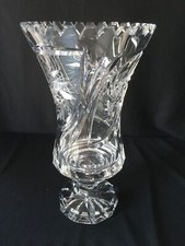 VASE SUR PIED EN CRISTAL