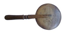 Art Populaire: Outil, Ancienne roulette de Charron,   Symboles franc maçonniques